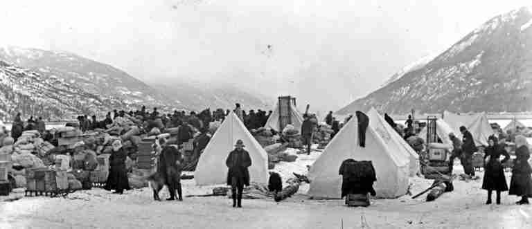 La Corsa all’oro del 1897 nel Klodike. Come il fascino dell’oro creò un intero paese.